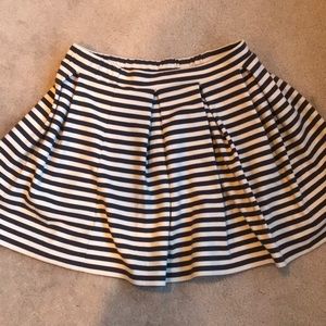 AE cute skirt!